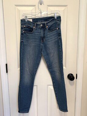 GAP True Skinny Mid Rise Jeans Women's 28/6R Medium Wash Blue Stretch Denim